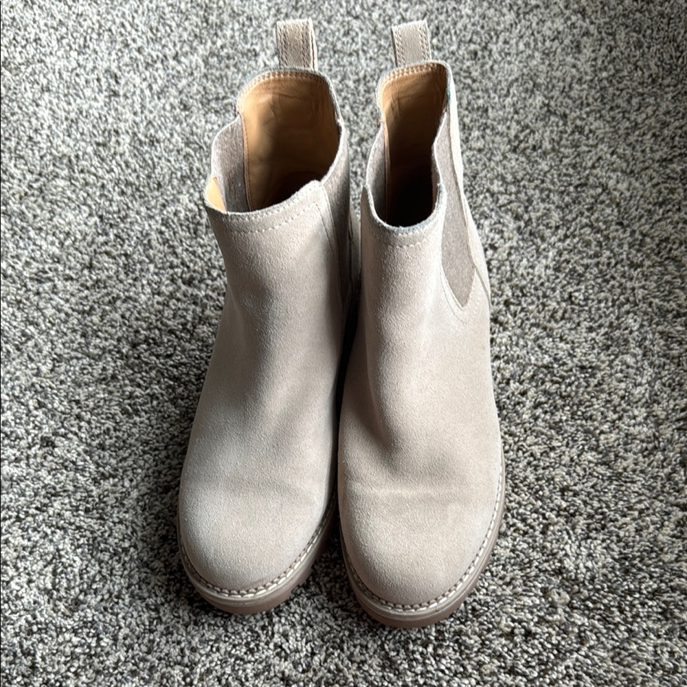 Crown Vintage Tan Ankle Boots